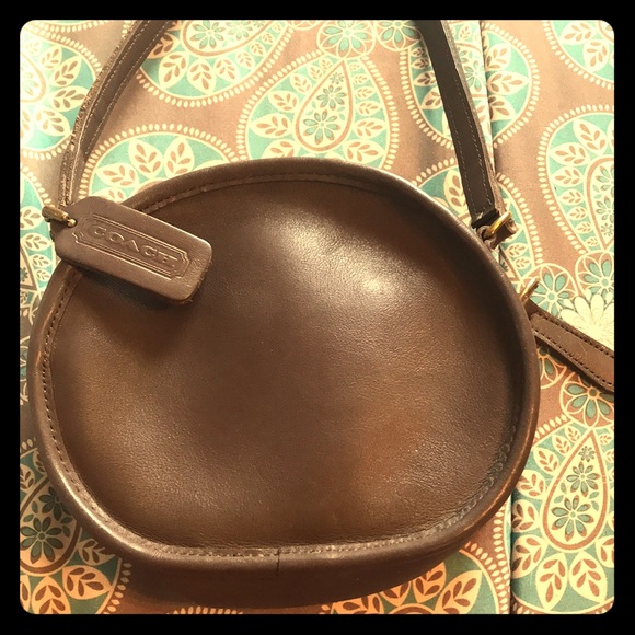 Coach Handbags - Vintage Coach Canteen purse in GUC